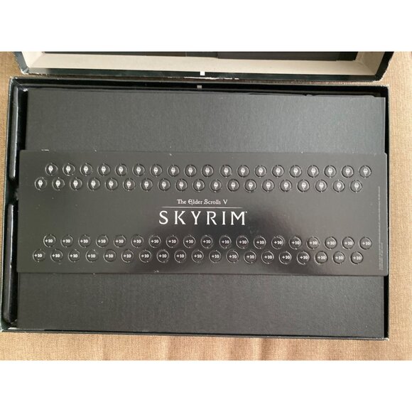 Risk The Elder Scrolls V Skyrim Board Game *READ* - Picture 13 of 16